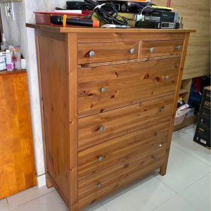 Tủ 6 ngăn kéo gỗ thông 100% hiệu ikea, gỗ thông. kích thước ngang 110 x cao 132 x sâu 51 cm. có 6 hộc kéo