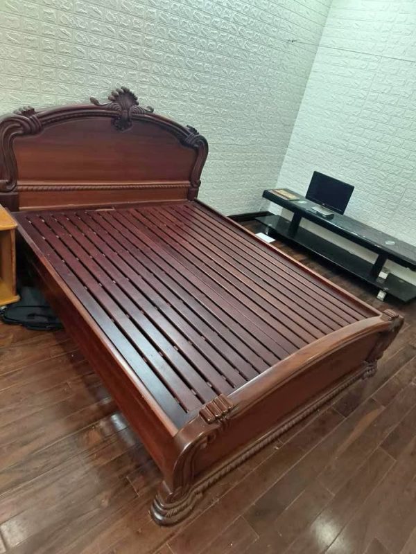 Giường gỗ gụ m6*2m