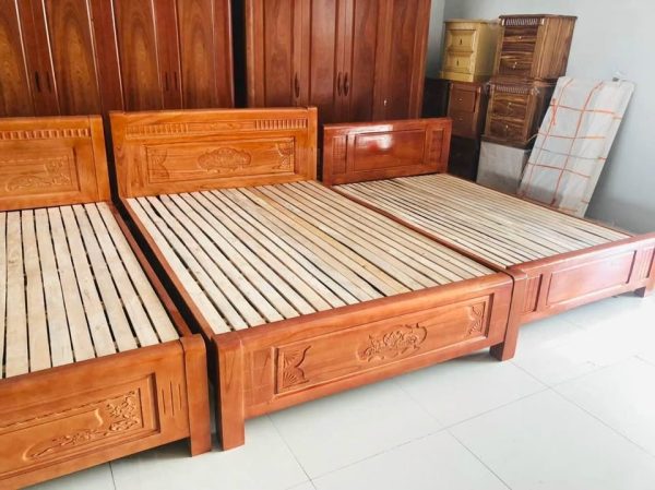 Giường ngủ gỗ tự nhiên